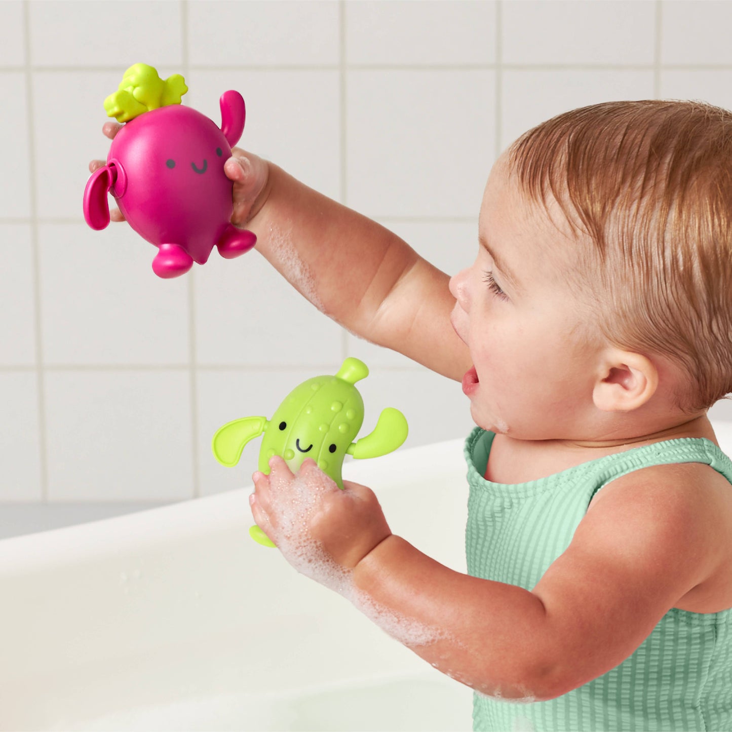 Itzy Ritzy - Silly Swimmers™ - Bath + Water Toy