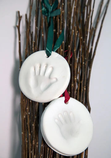 Pearhead - Babyprints Holiday Round Clay Ornament
