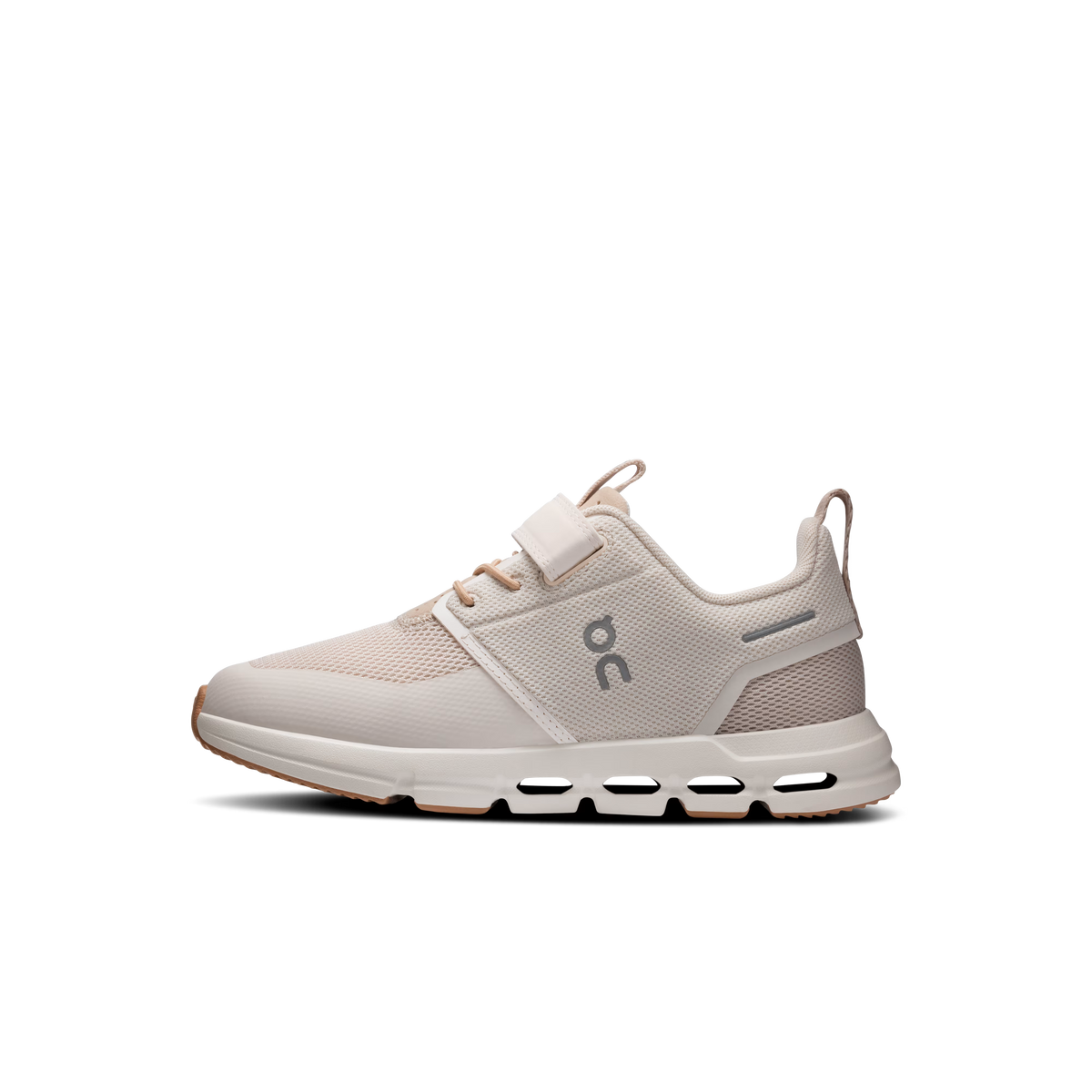 On Cloud Play Kids Running Shoe
