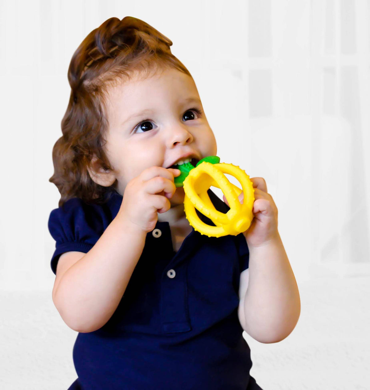 Itzy Ritzy - Bitzy Biter Teething Ball Baby Teether