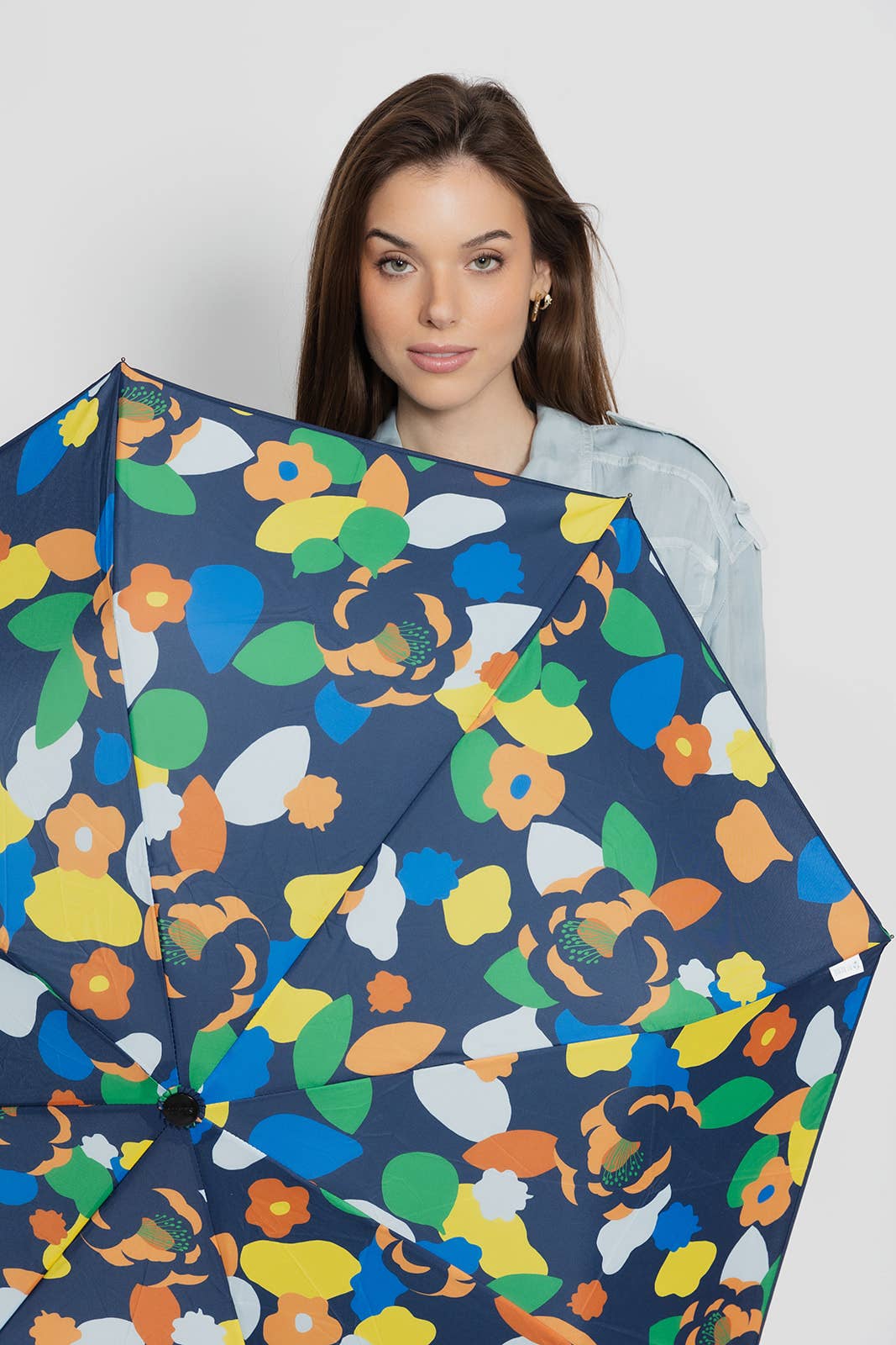 SMATI - Compact Automatic Umbrella with Revisited Camellias