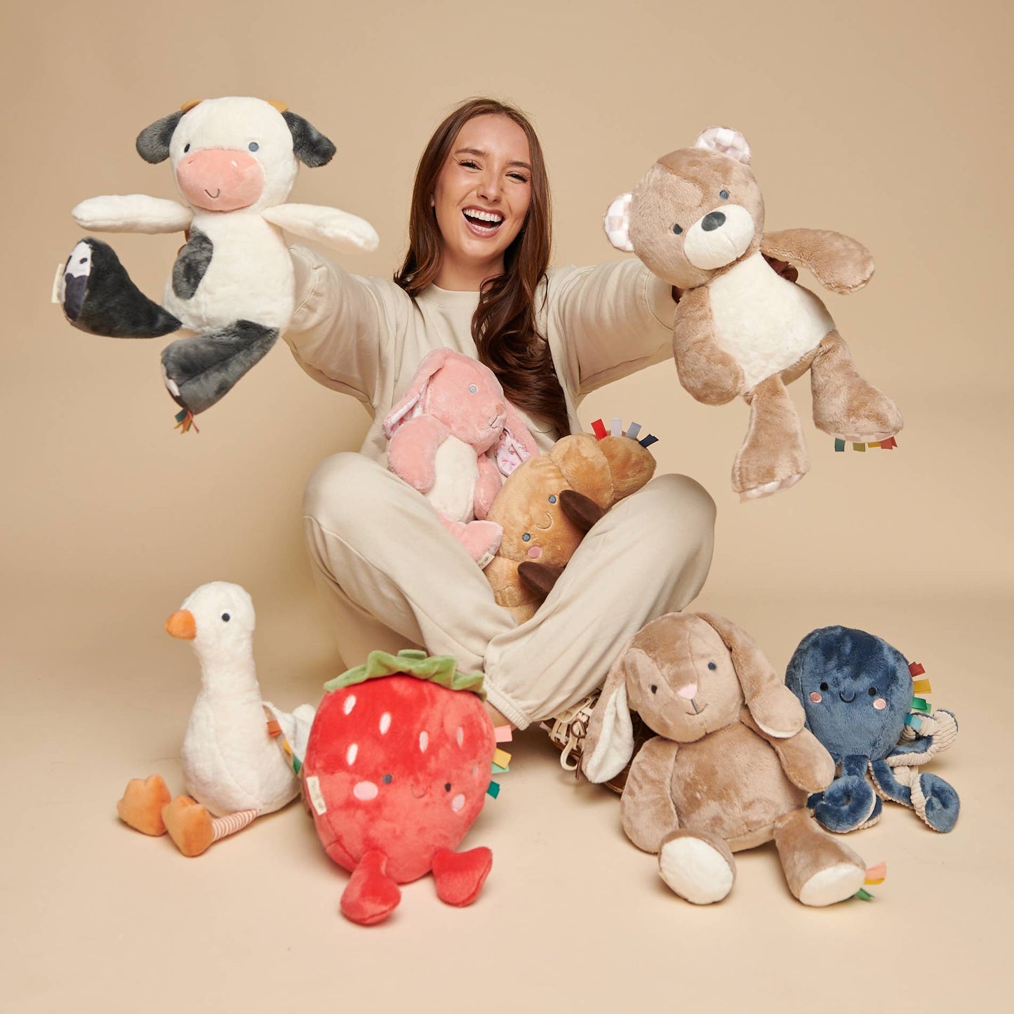 Itzy Ritzy - Sweetie Snuggles Plush: Cake