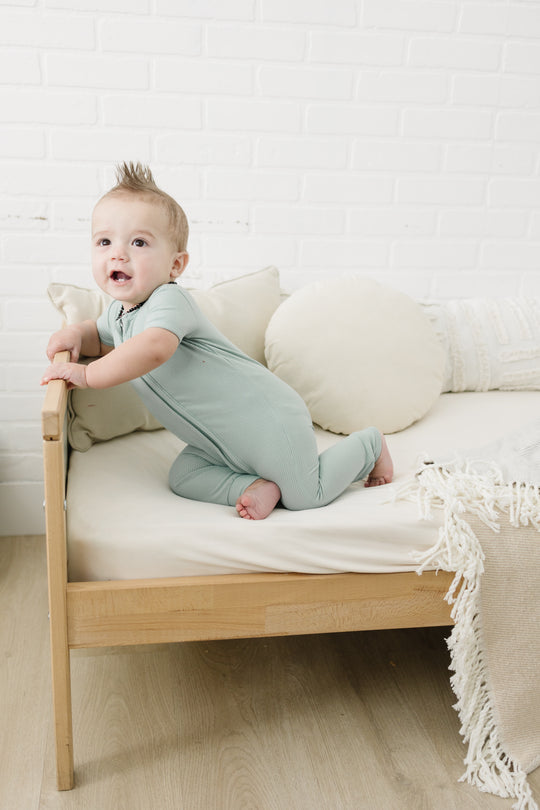 Earth Baby Outfitters-Bamboo Ribbed Short Sleeve 2 Way Zippy Romper