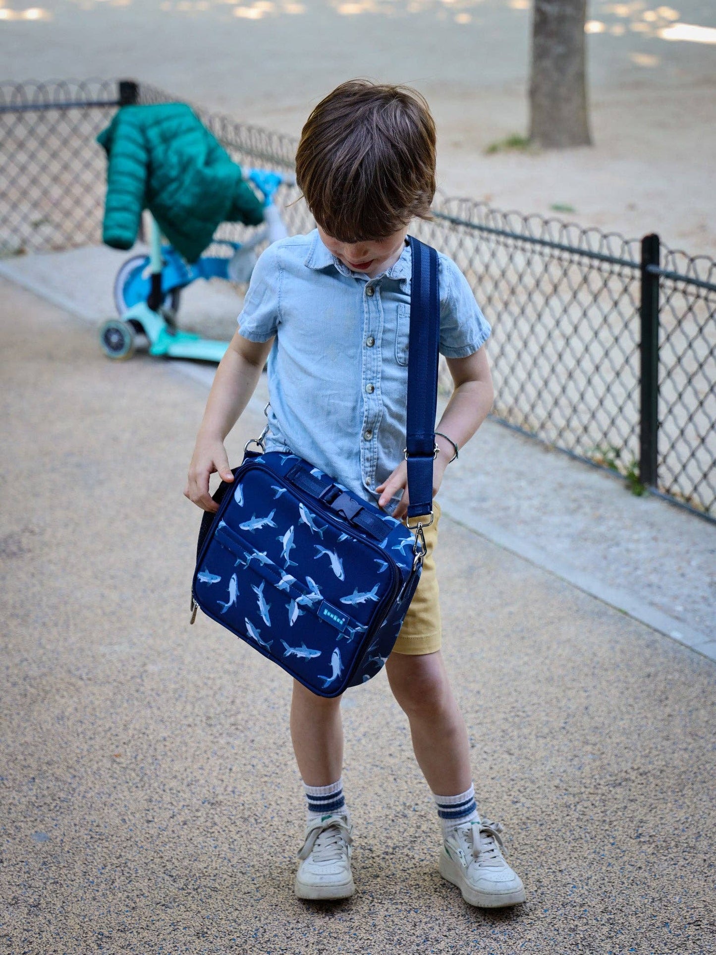 Yumbox - Yumbox Kids Lunch Bag – Shark Print, Insulated, 3-Way Carry