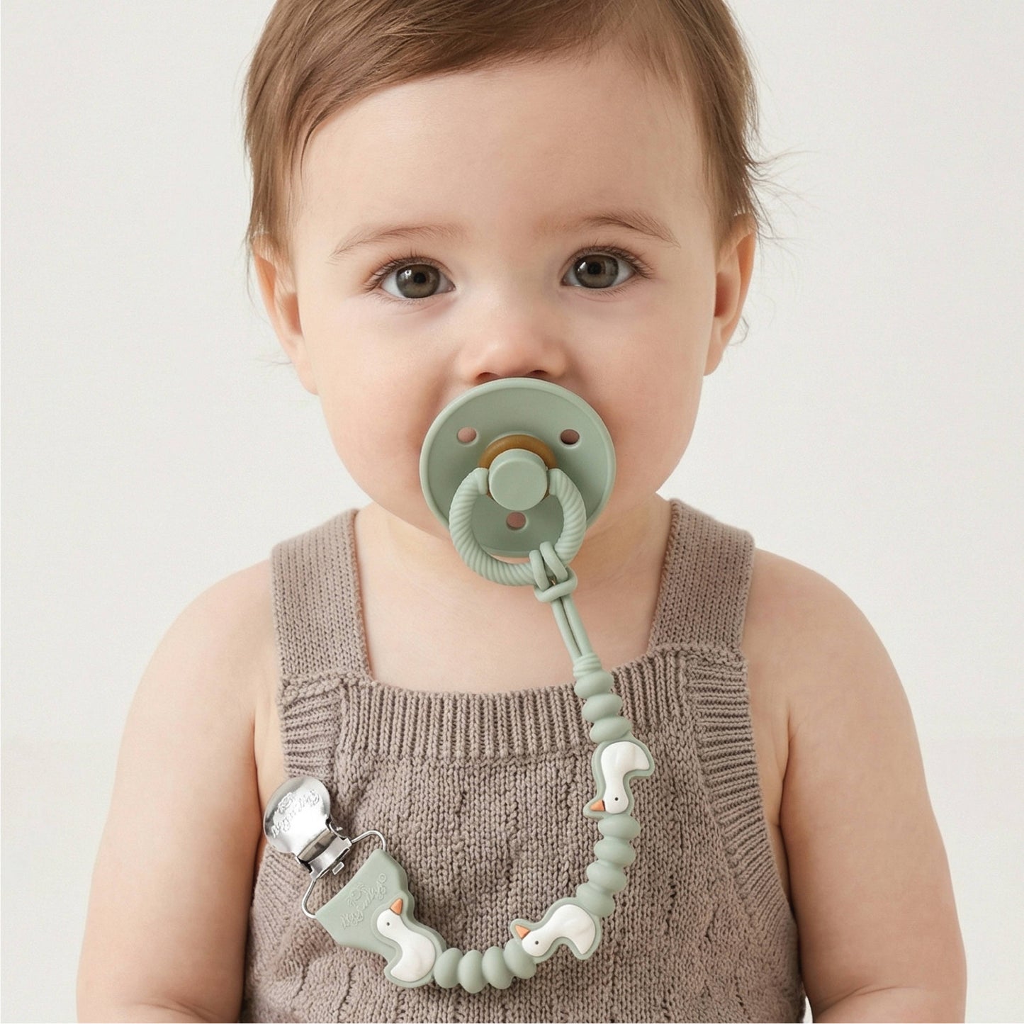 Itzy Ritzy - Sweetie Strap Plus