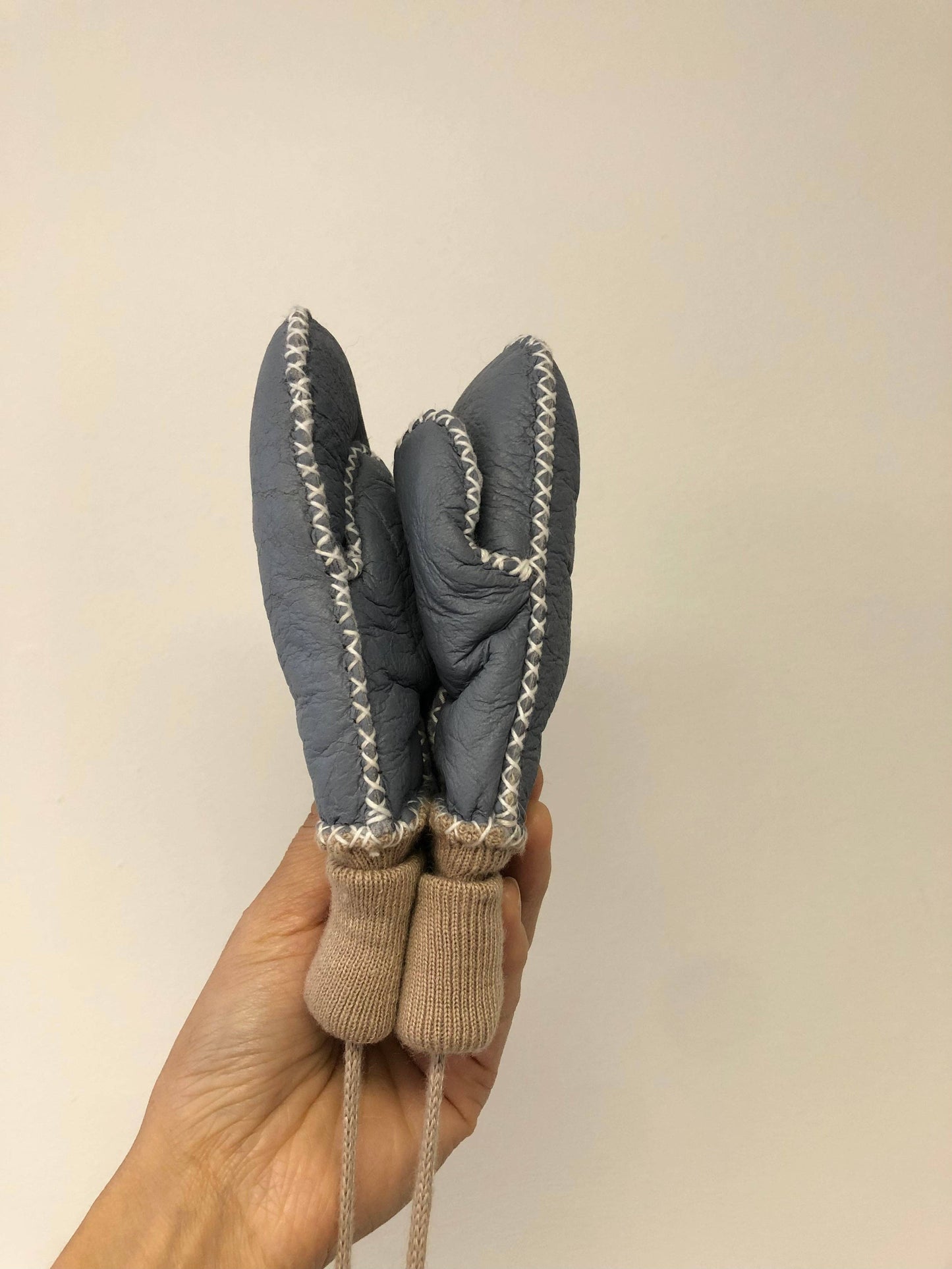 Billy Bamboo - KIDS SHEARLING MITTENS: Light gray