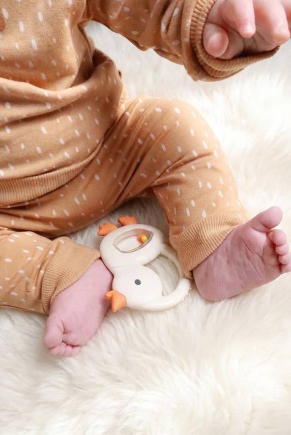 Itzy Ritzy - Bitzy Shake - Silicone Teether with Rattle