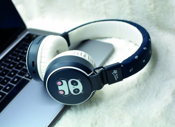 Planet Buddies - Kids Wireless Headphones - Volume Limited to 85 Decibels