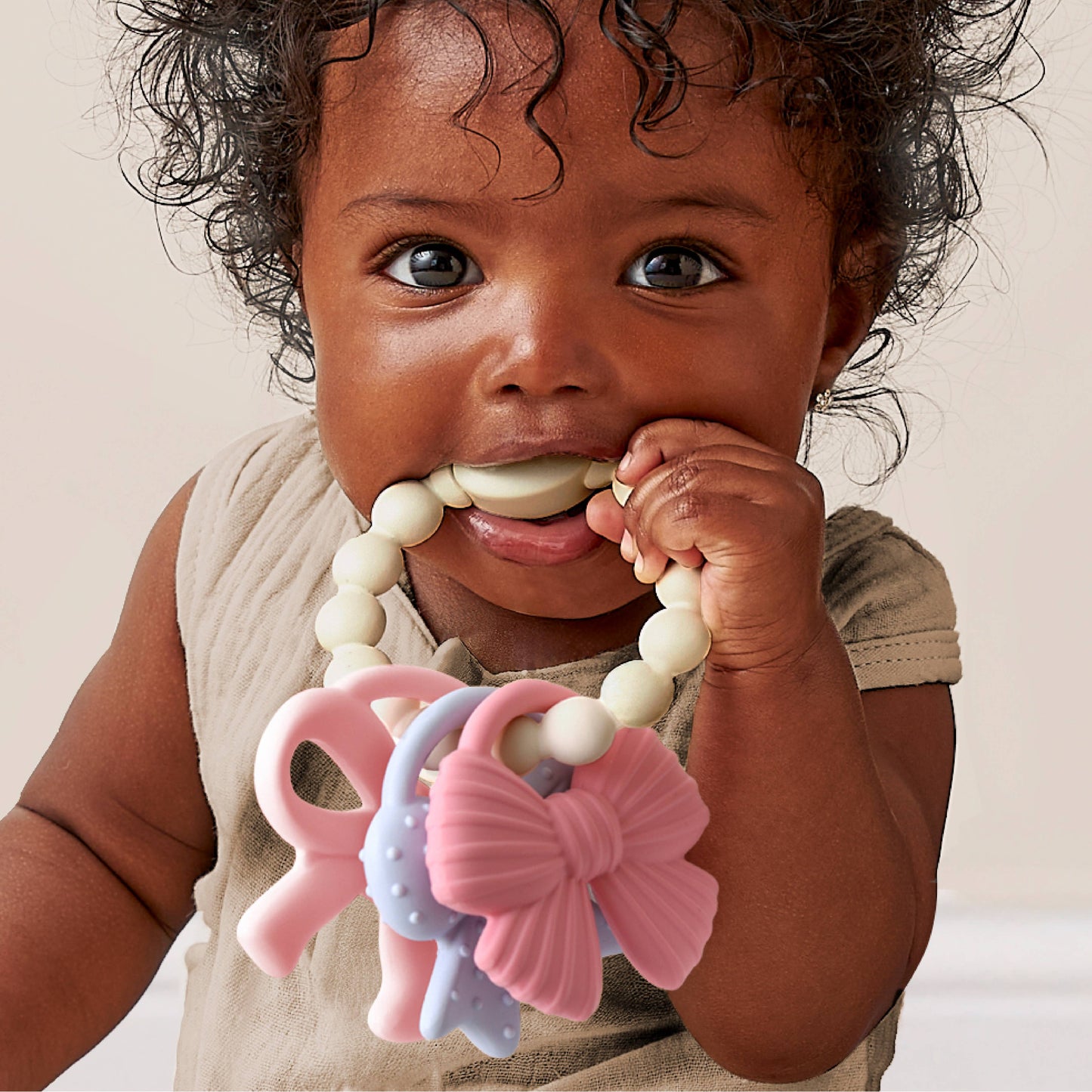 Itzy Ritzy - Itzy Bow Trio Silicone Teether