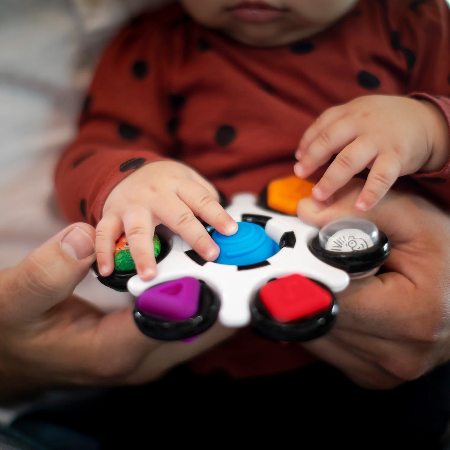 BABY EINSTEIN - Curiosity Clutch™ Sensory Toy