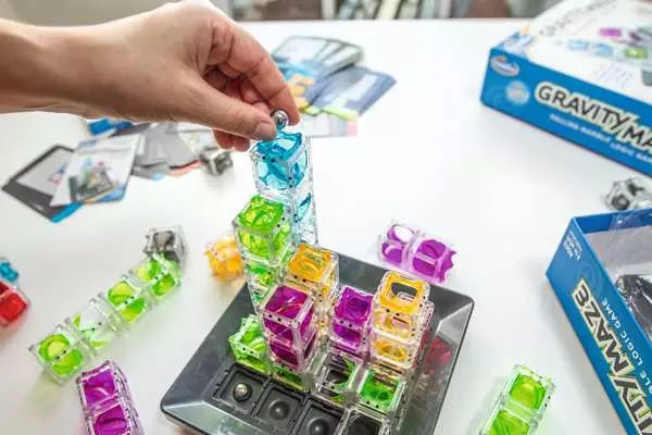ThinkFun - Gravity Maze