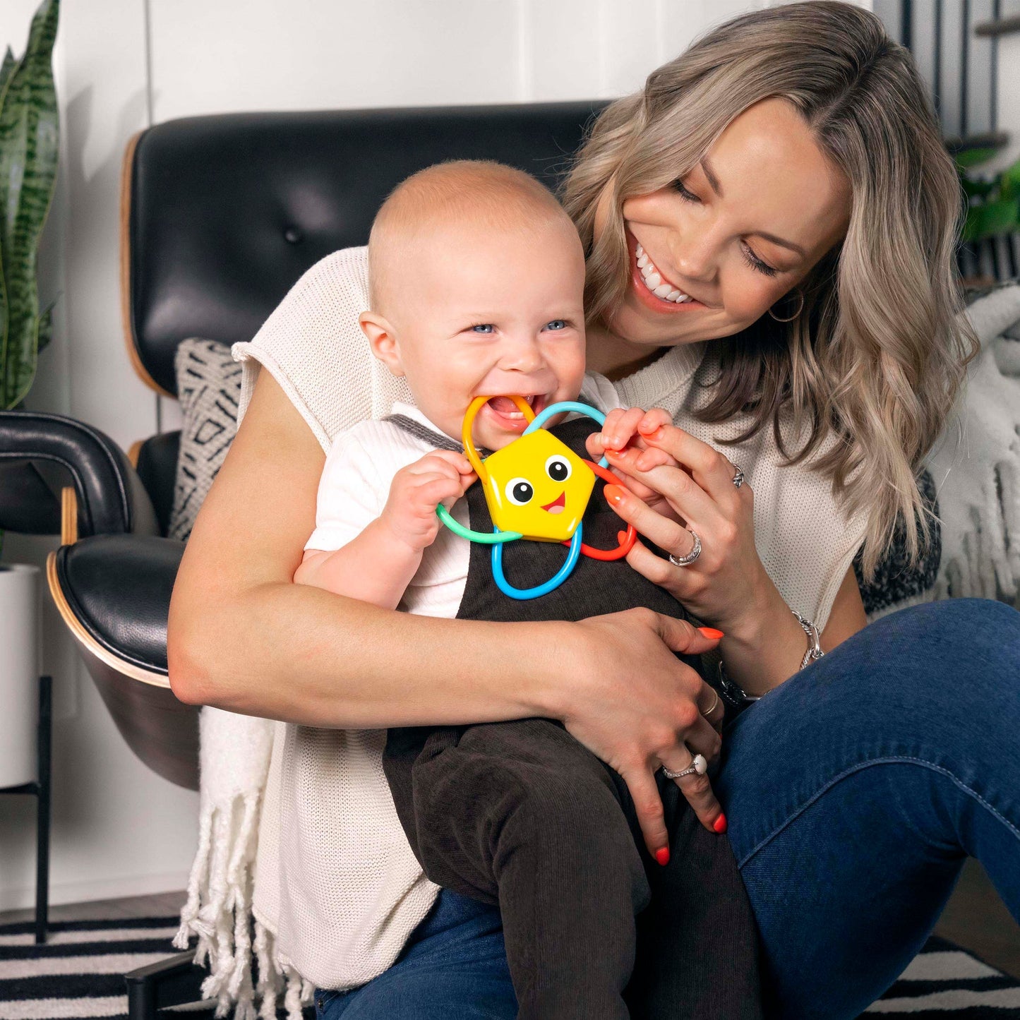 BABY EINSTEIN - Soothing Star™ Teether & Rattle Toy