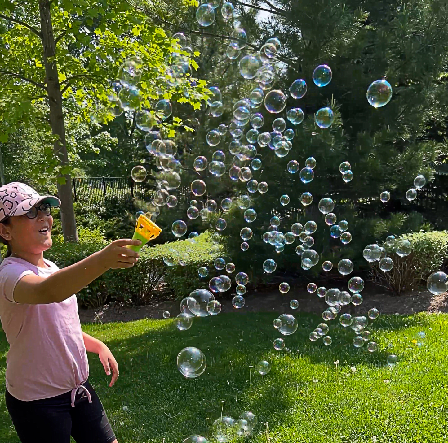Wishbone Products - Crazy Catchables Bubble Storm with Solution