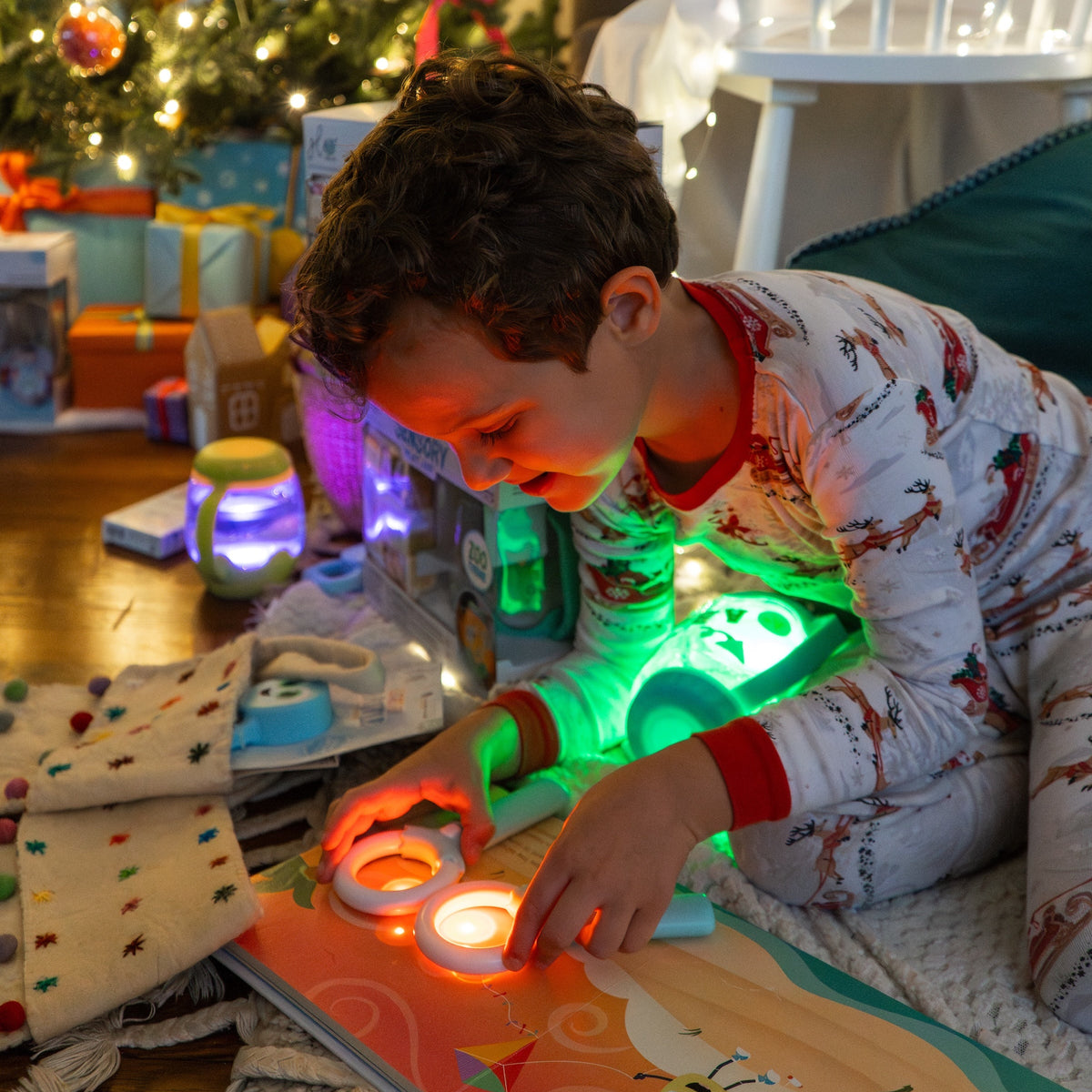 Glo Pals Light-Up Library™ - Alex Asks: What is the Weather?