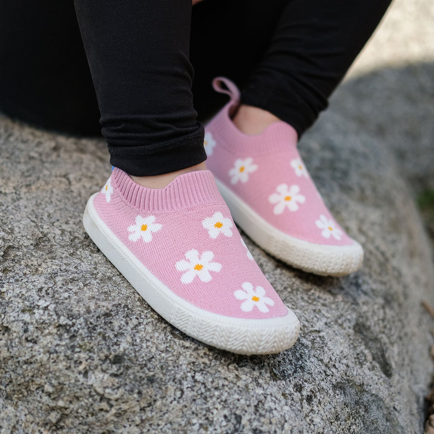 Jan & Jul - Graphic Knit Shoes - Pink Daisy