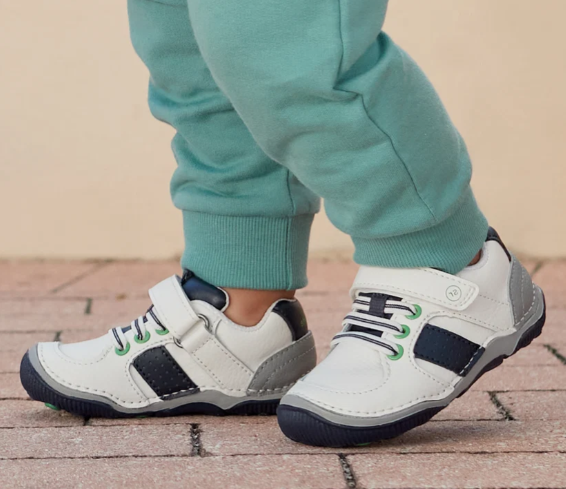 Stride Rite - Wes Sneakers WIDE