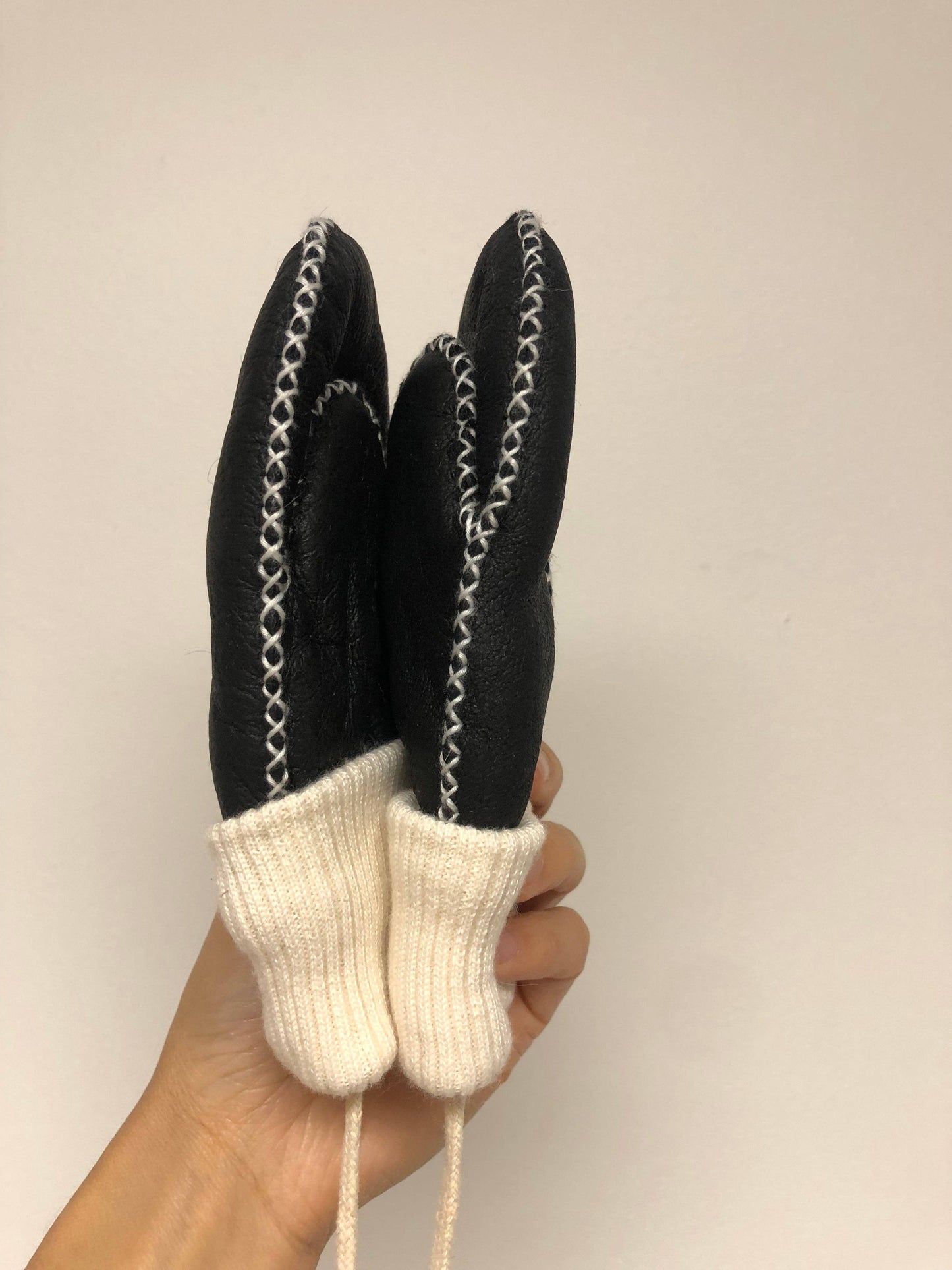 Billy Bamboo - KIDS SHEARLING MITTENS: Holly red