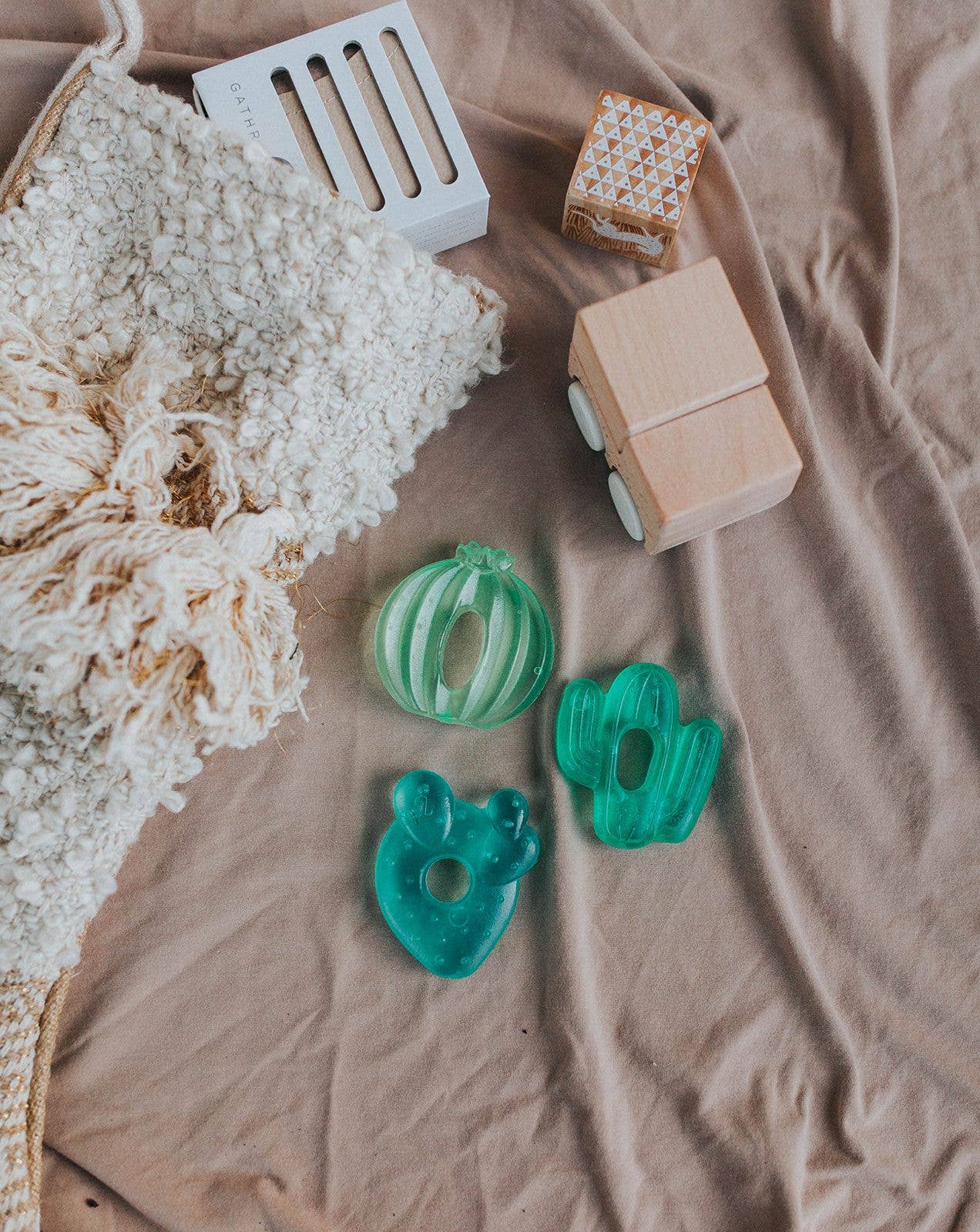 Itzy Ritzy - Cutie Coolers™ Water Filled Teethers (3-pack): Cactus