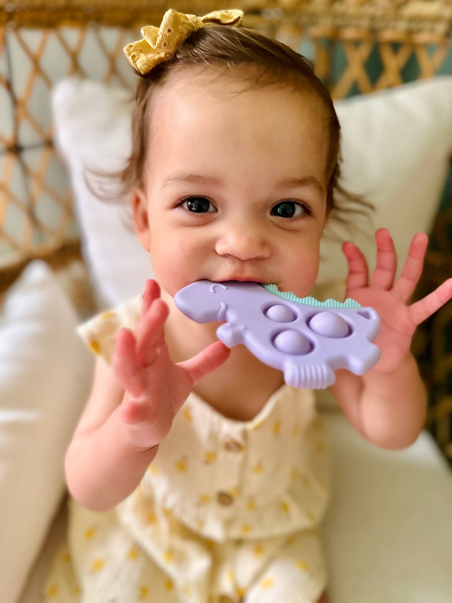 Itzy Ritzy - Itzy Pop Lilac Dino Teether