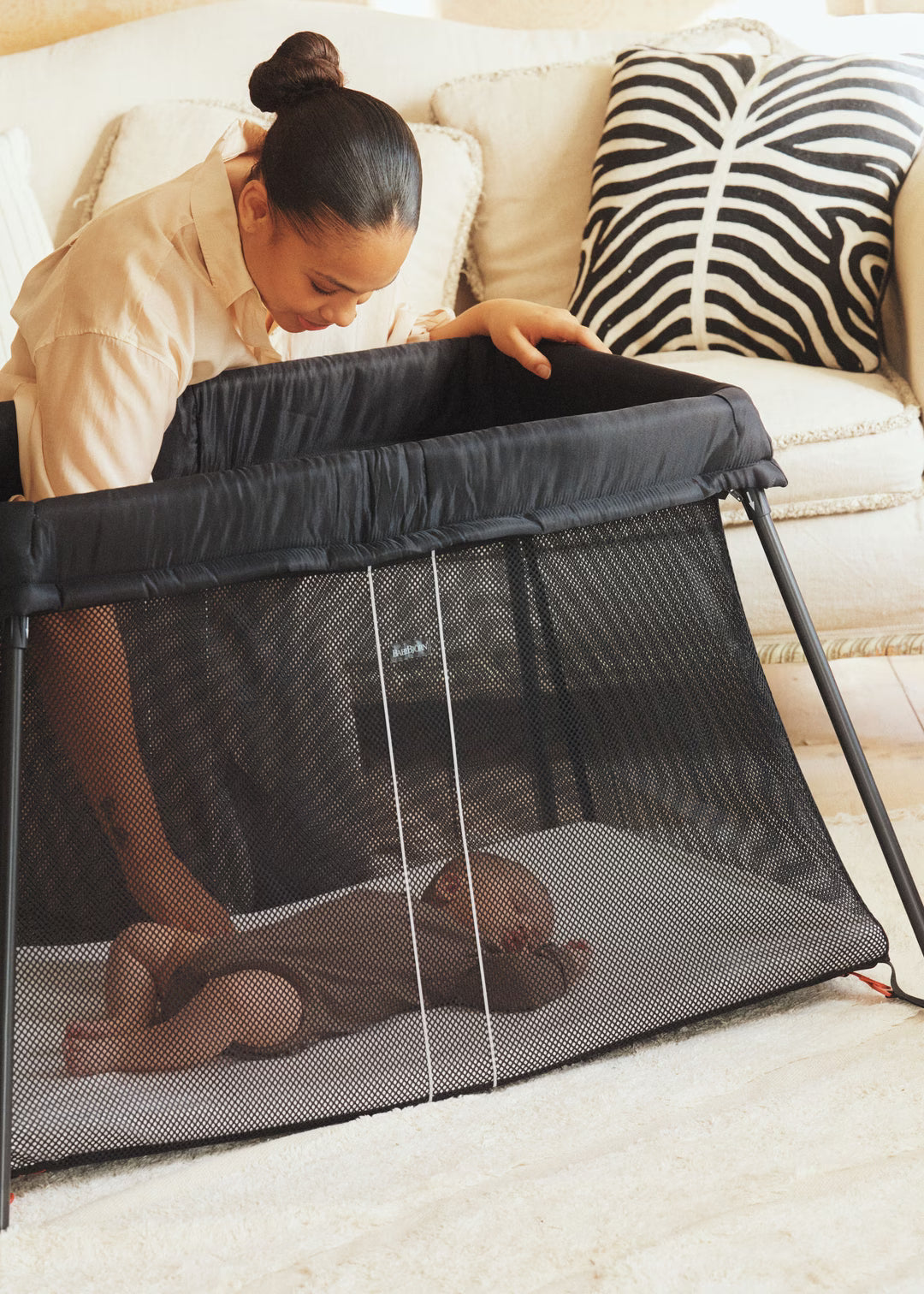 BabyBjörn Play Yard Light – Portable Travel Crib with Mattress & Carry Bag