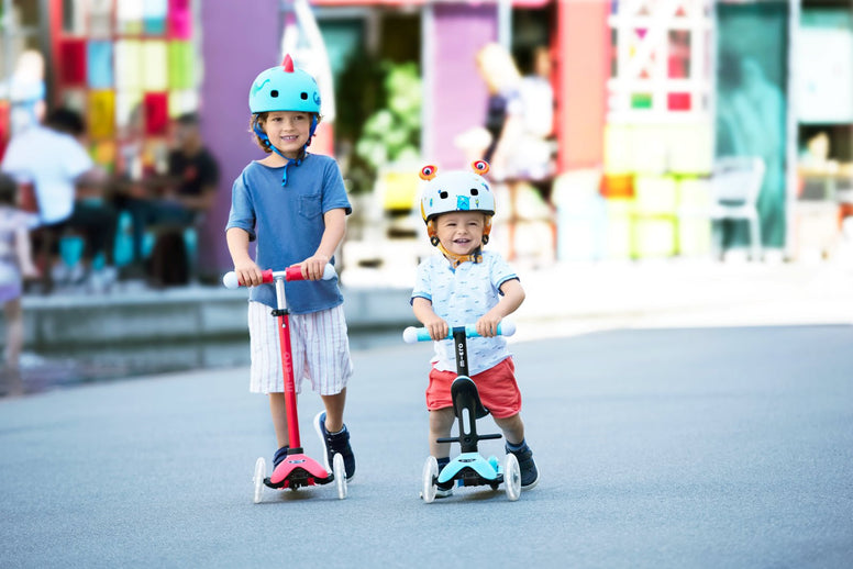 Micro Mini2Grow Magic LED Scooter - Sky Blue