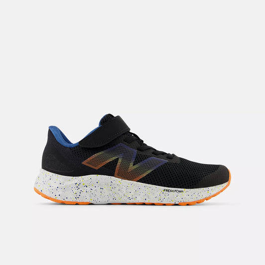 New Balance - Fresh Foam Arishi v4 Running Shoe - Bungee Lace with Top Strap - Little Kid - Black with Blaze Orange