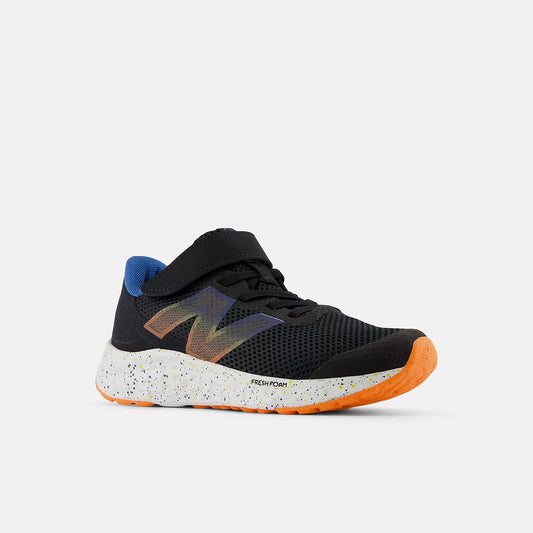 New Balance - Fresh Foam Arishi v4 Running Shoe - Bungee Lace with Top Strap - Little Kid - Black with Blaze Orange