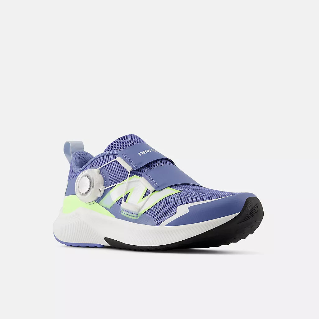 New Balance DynaSoft Reveal v4 BOA Little Kids Sneaker Castlerock Wide