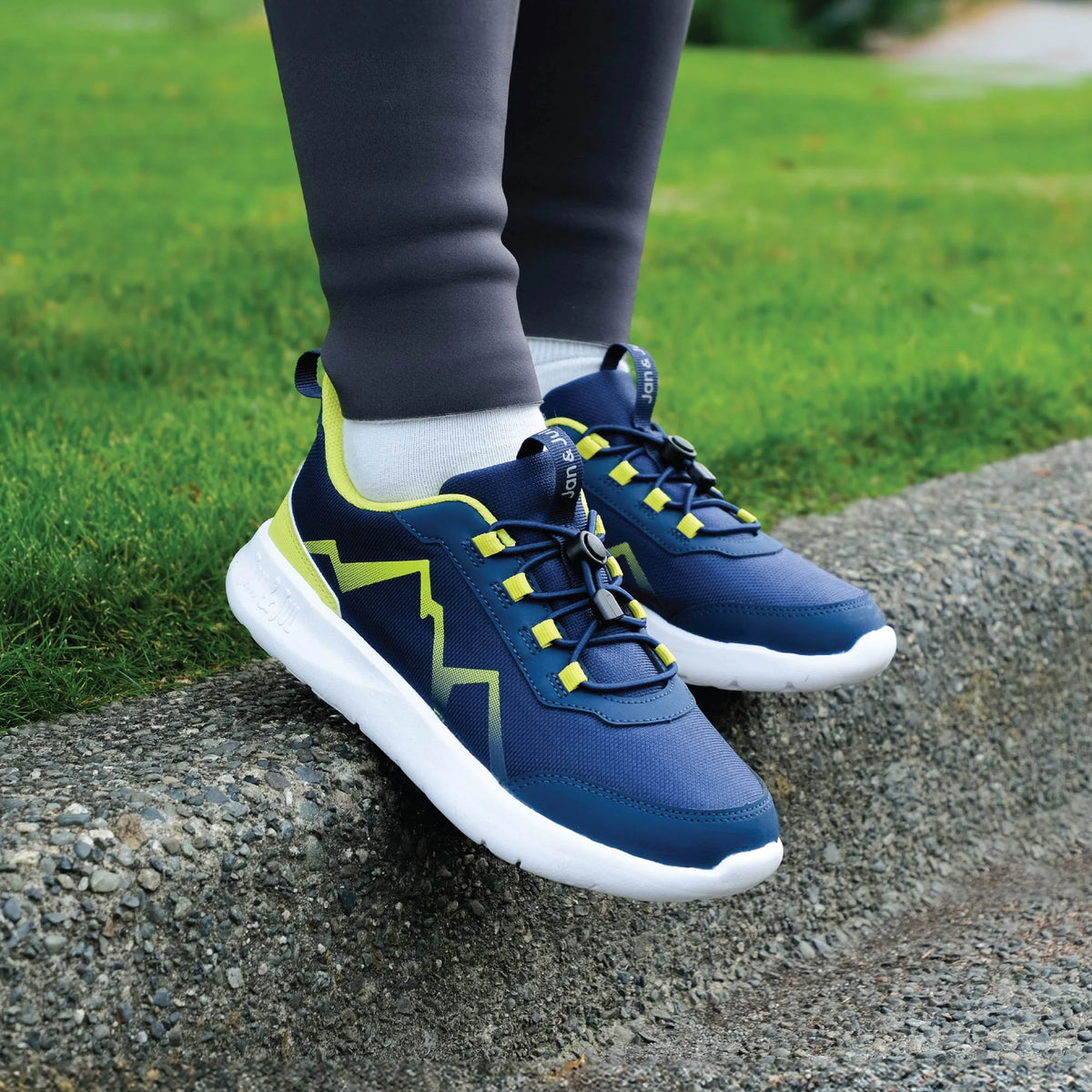 Jan & Jul Lite Mountain Kids Sneakers