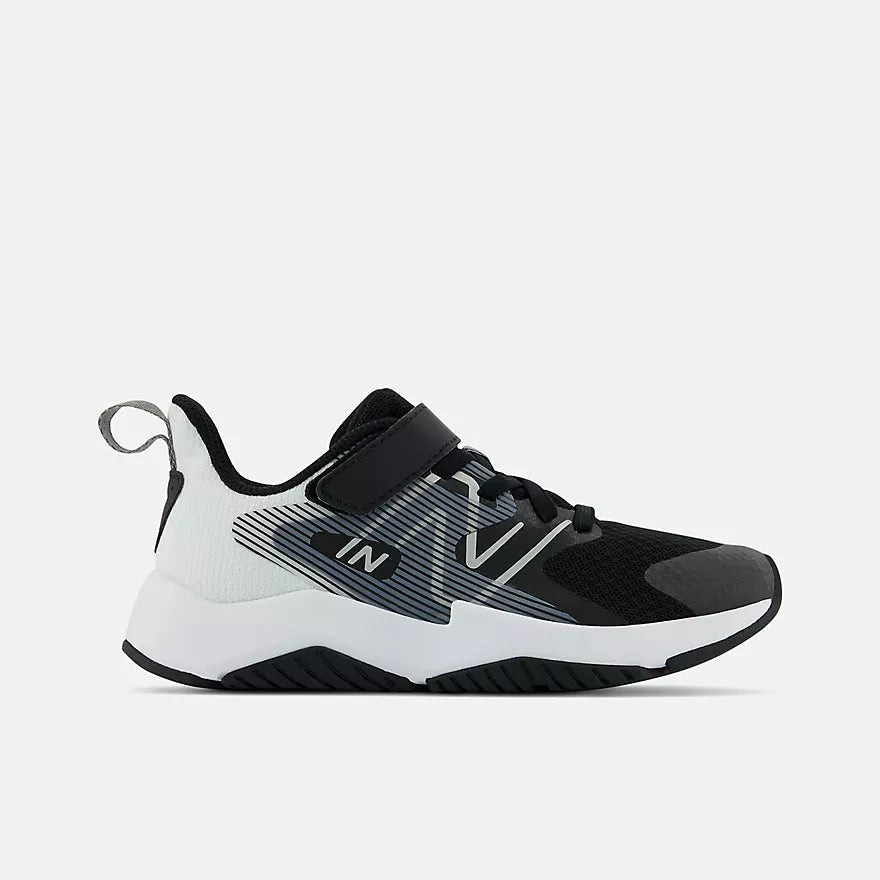 New Balance - Rave Run v2 Running Shoe - Bungee Lace with Top Strap - Big Kid - Black
