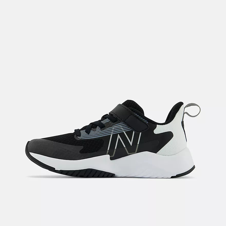 New Balance - Rave Run v2 Running Shoe - Bungee Lace with Top Strap - Big Kid - Black